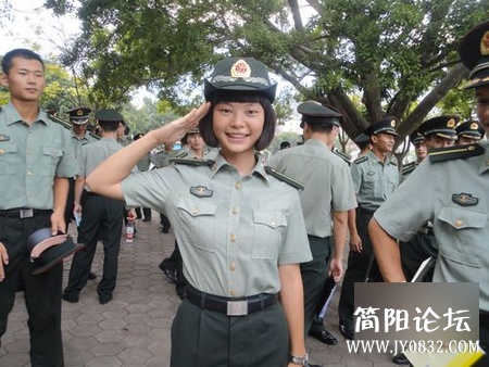 军训女教官才是真“女神” (32).jpg