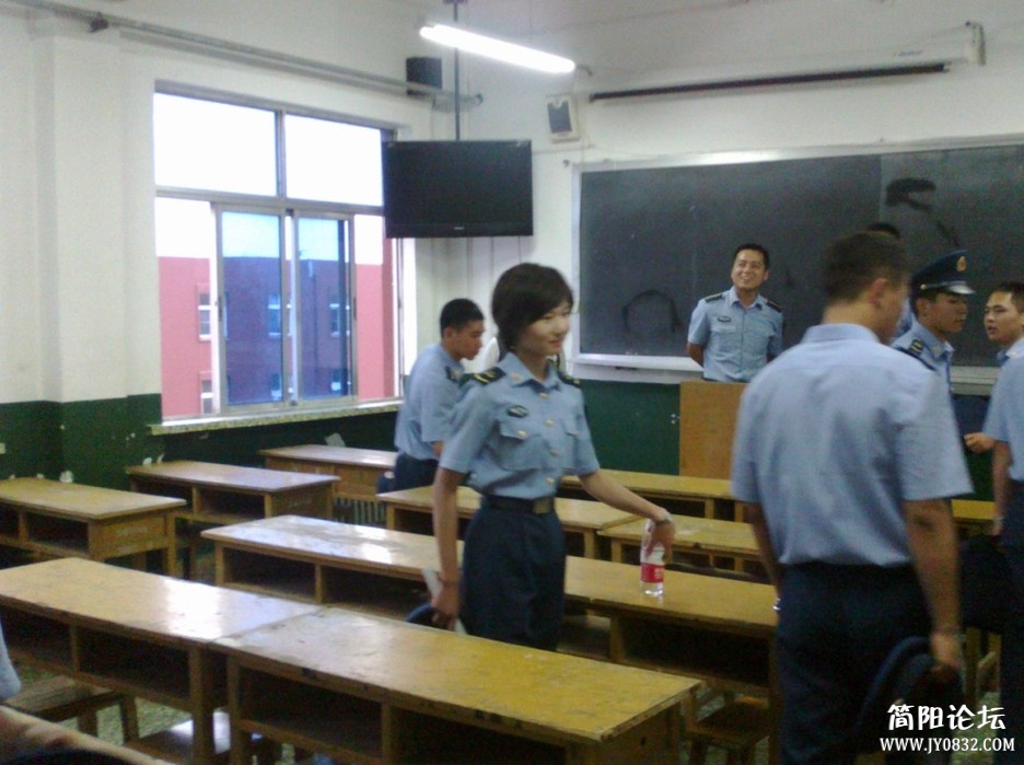军训女教官才是真“女神” (33).jpg