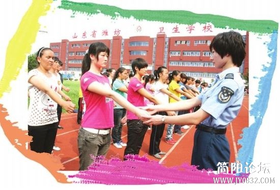 军训女教官才是真“女神” (13).jpg