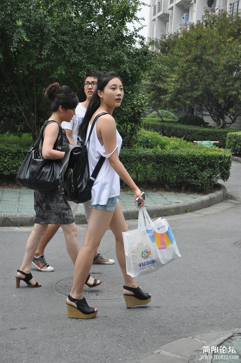 浙江传媒新生报到第一天 (38).jpg