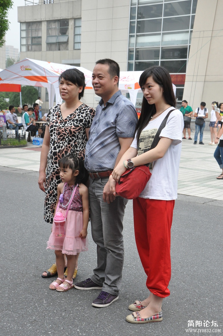 浙江传媒新生报到第一天 (35).jpg