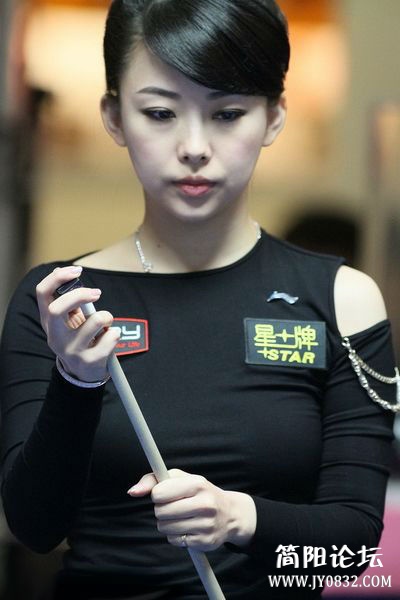 潘晓婷是中国女子九球当之无愧的第一美女s2012259103150450553a1601be4.jpg