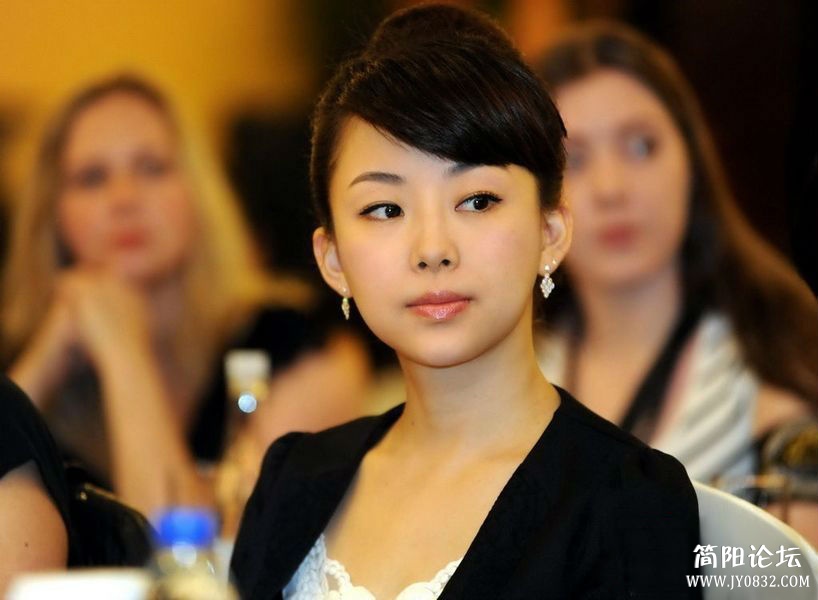 潘晓婷是中国女子九球当之无愧的第一美女s2012259103150650553a16c3518.jpg