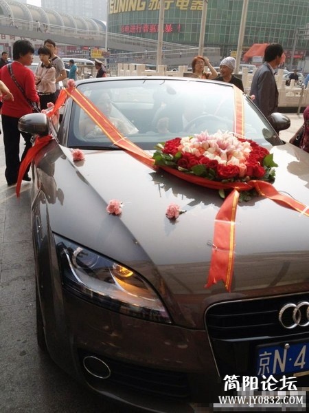 林丹的婚车队.jpg