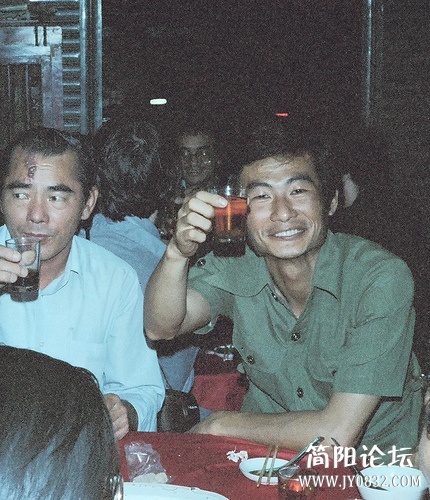 穷却快乐着一个美国人拍摄的30年前的中国s20122771605201506d4340f35f3 (14).jpg