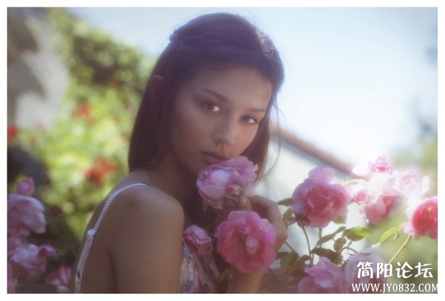 外国摄影师带你体验女性纯净美感 梦幻脱俗.jpg