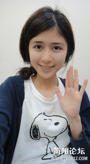 全台湾最美中荷混血校花慕蓉姑娘 惊为天人e201231114223975099fe2f39422.jpg