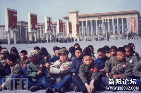 美记者眼中的71年中国20121025041252239.jpg