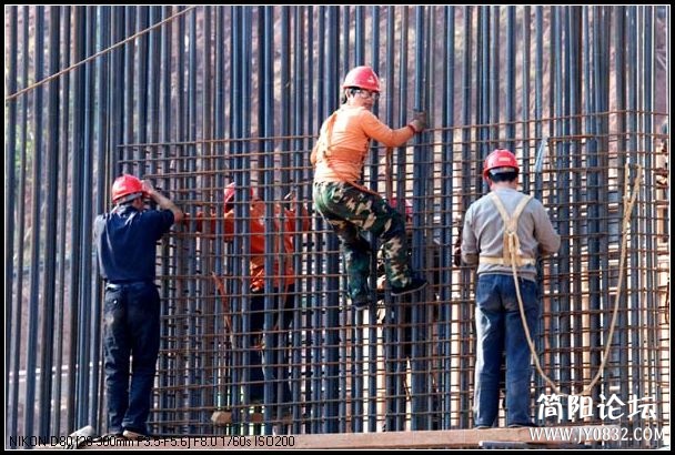建设者2.jpg