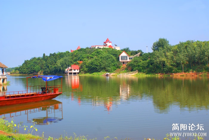龙泉湖3.jpg