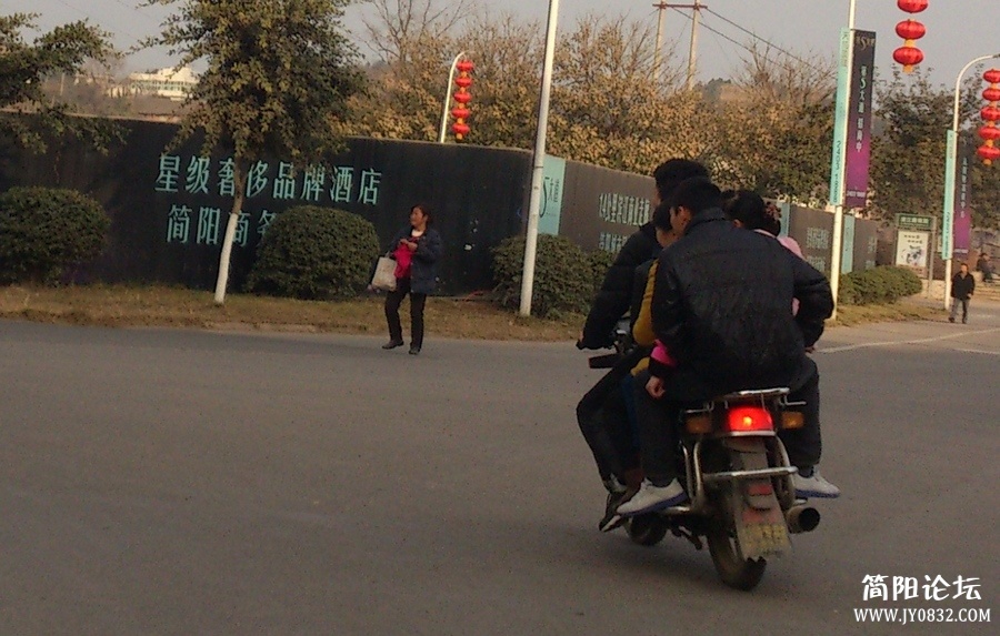 06.jpg