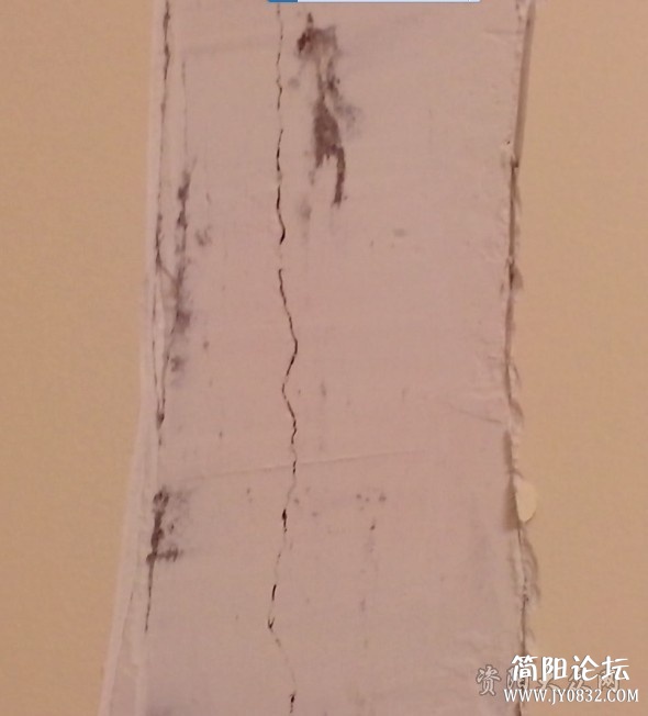 刮开看里面就是这样开裂的.jpg