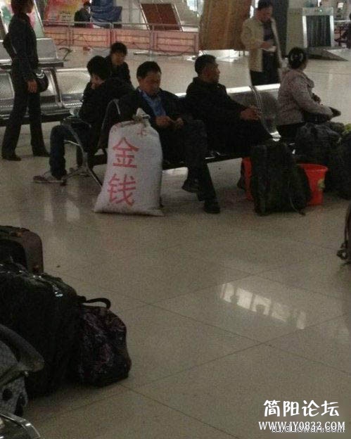 这难道就是传说中的此地无银三百两.jpg