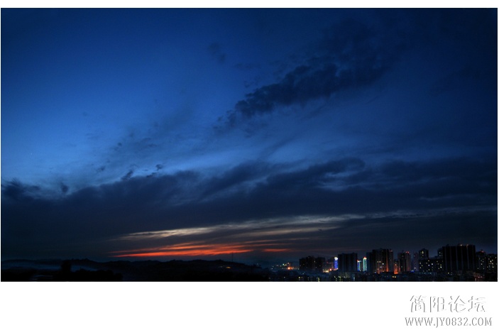 夜空-简城.jpg