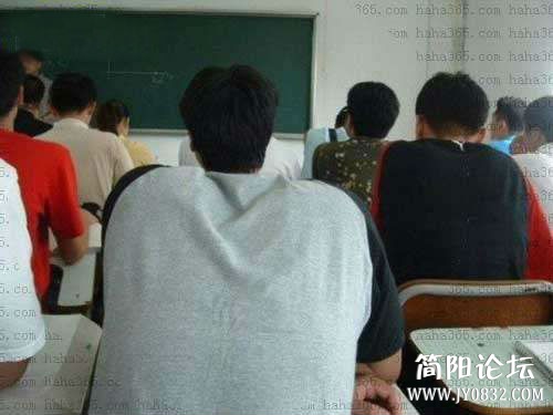咋看咋不搭调.jpg