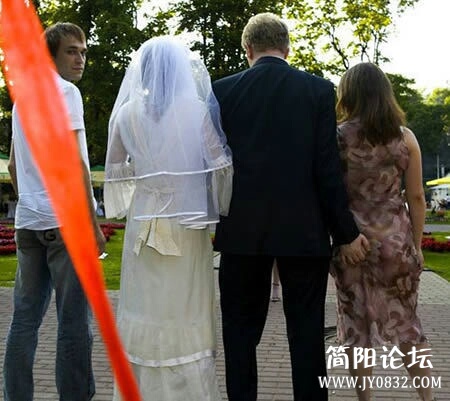 都结婚了还不老实.jpeg