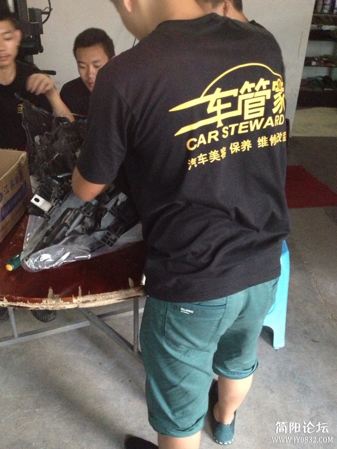 正在改装透镜