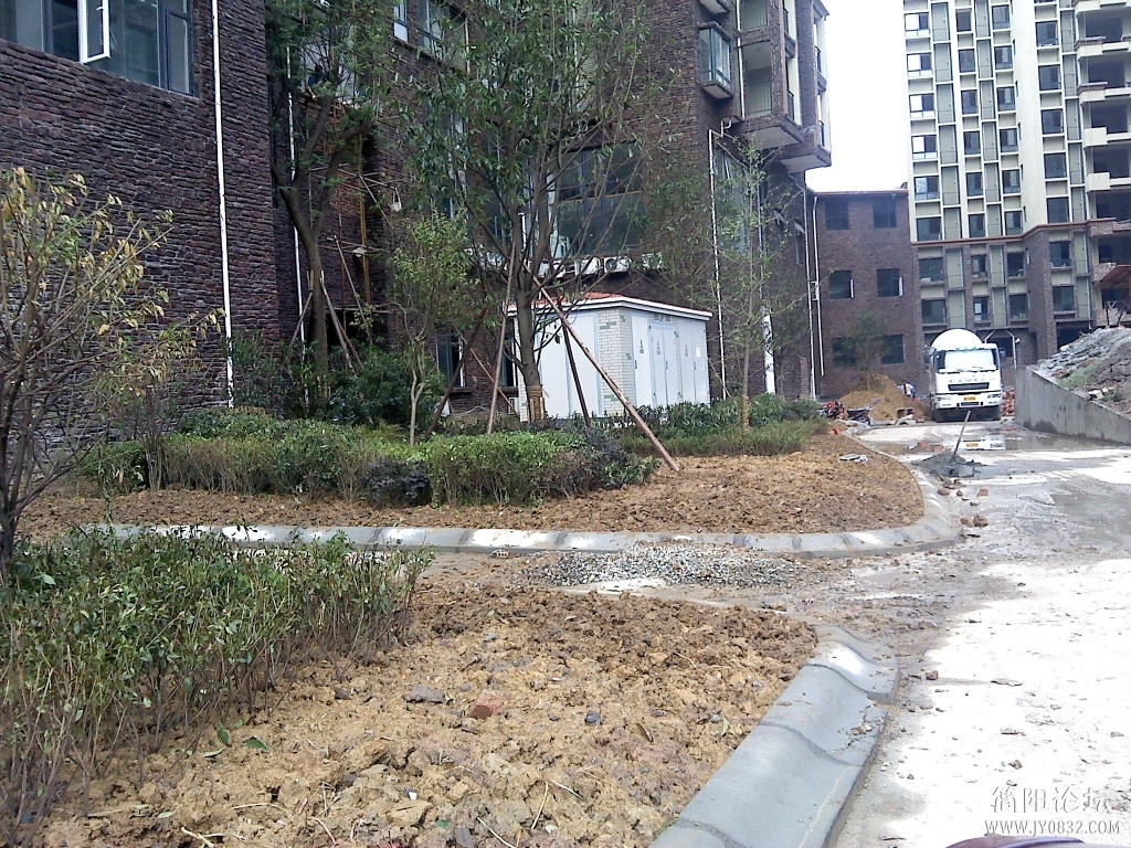 进入小区内