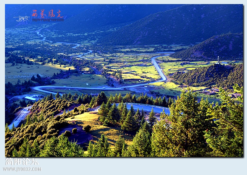 夕阳为高原换上了暖色的晚装。.jpg