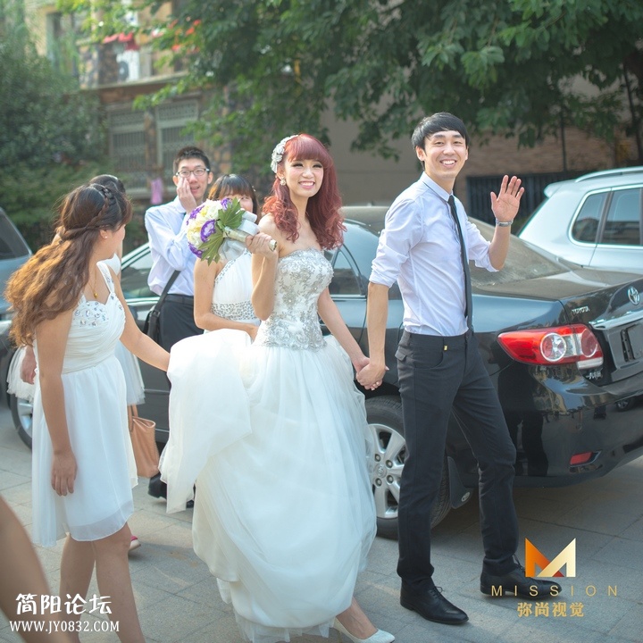LEO_0880.jpg