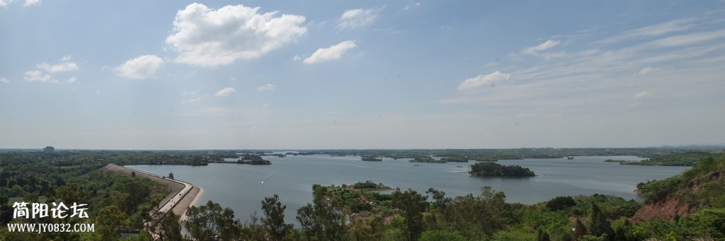 三岔湖全景.jpg