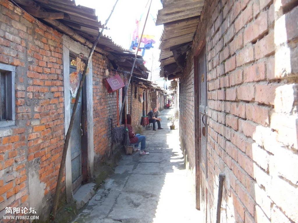 30108369_1024.jpg