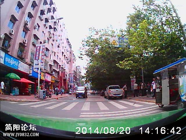 利民桥，城管和三轮车.jpg