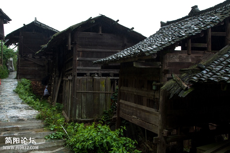 岜沙苗寨-粮仓-wl.jpg