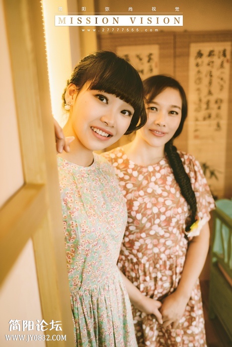 七寸亚光摆台.jpg