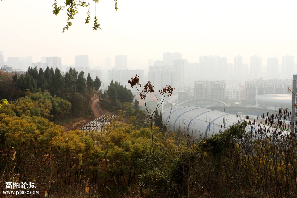 建設中的簡陽鰲山公園