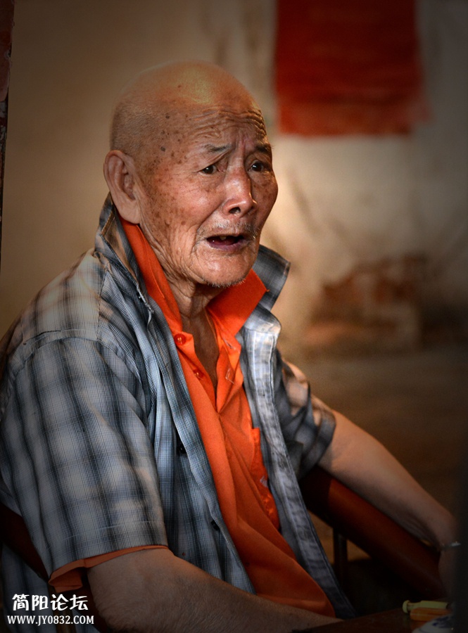 石桥镇的老人之六