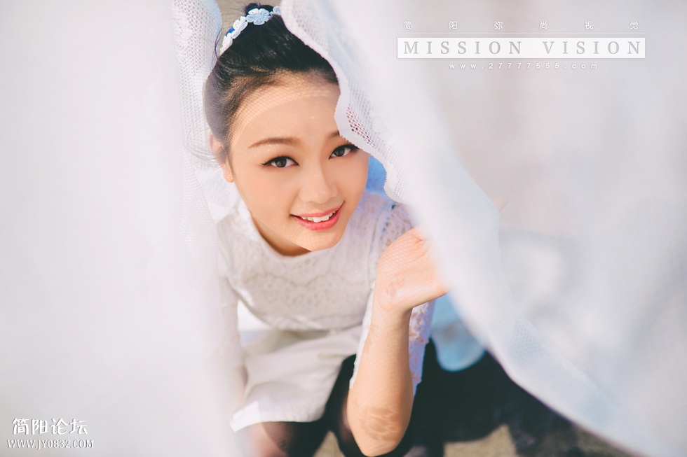 LEO_4117  10寸拉米摆台哑光-2.jpg