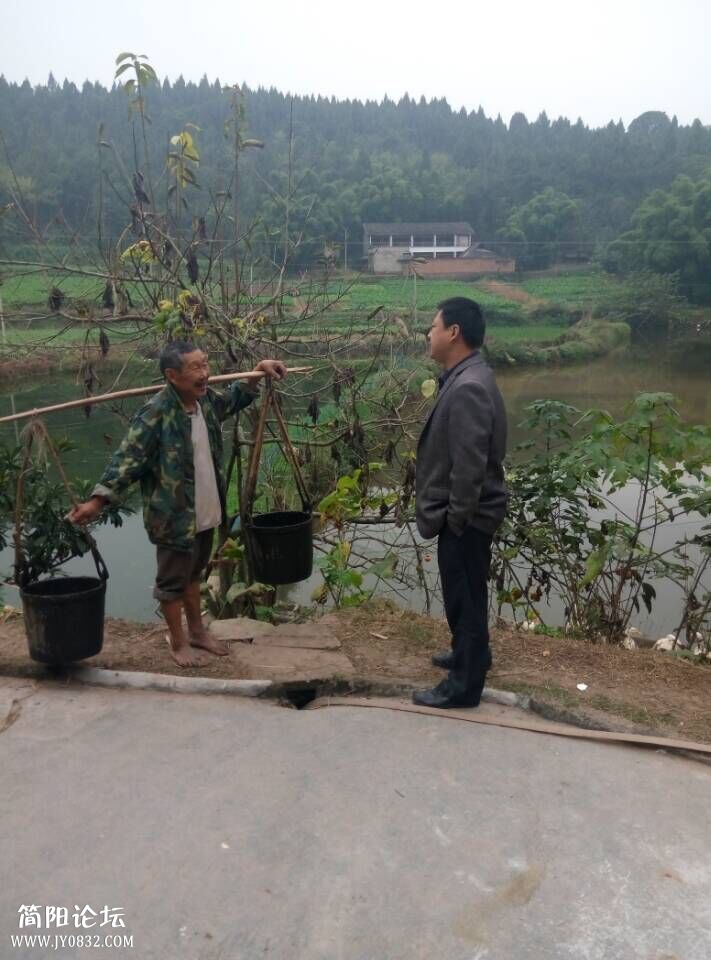 与挑粪农民详谈.jpg