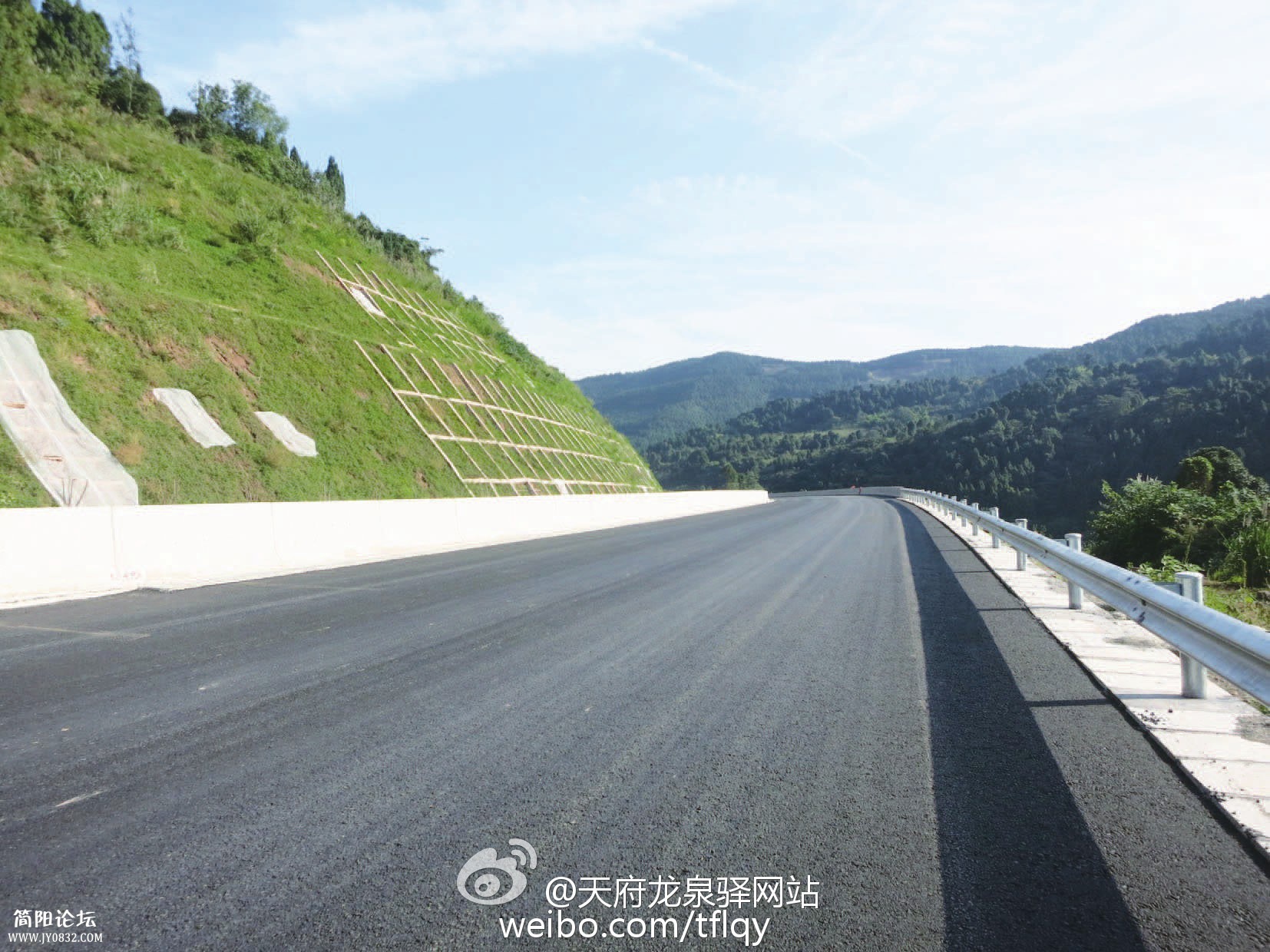 img-5bd9bab0c2b94b39ed1a74df447a317b.jpg