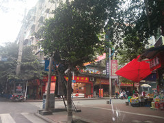 美食一条街口