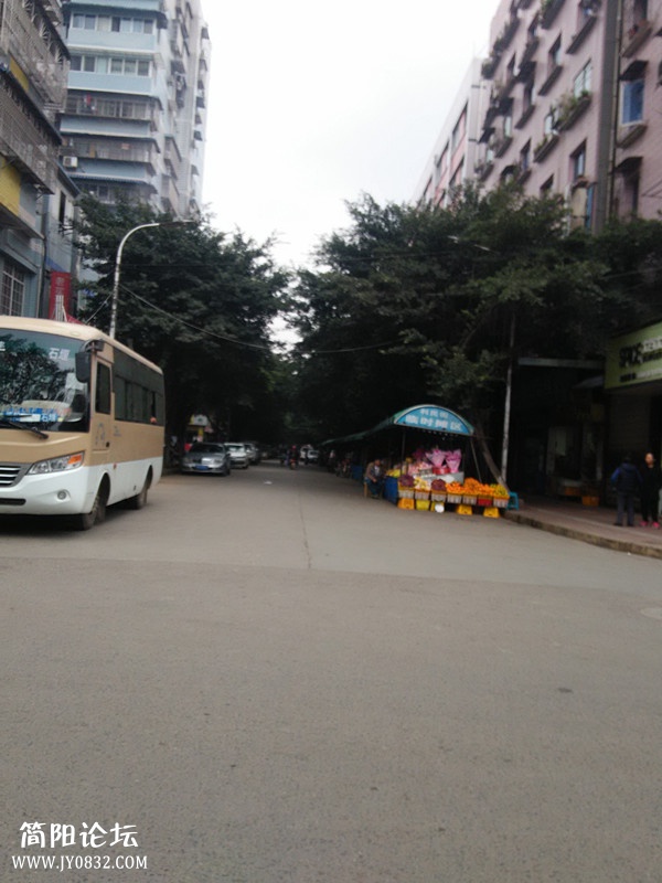 老利民桥人民医院旁