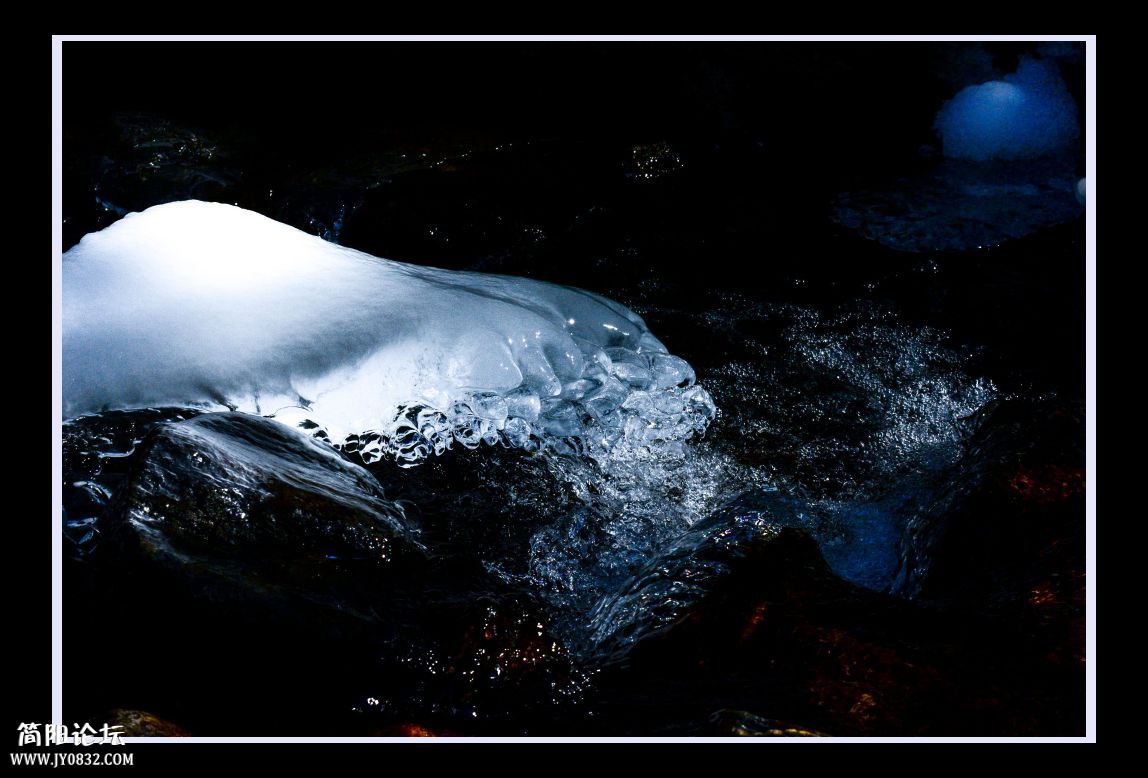 DSC_3086天然矿泉水（1）.jpg