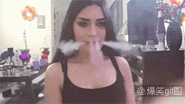 美女抽烟，哥抽的是寂寞，人家抽的是套路啊！~.gif