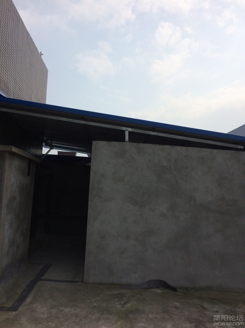 27楼楼顶违建1