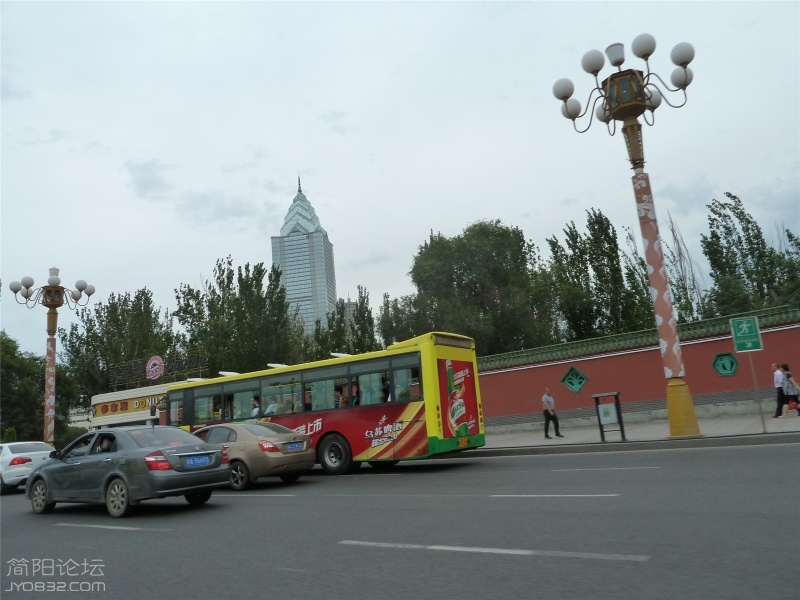 乌市街景092.jpg