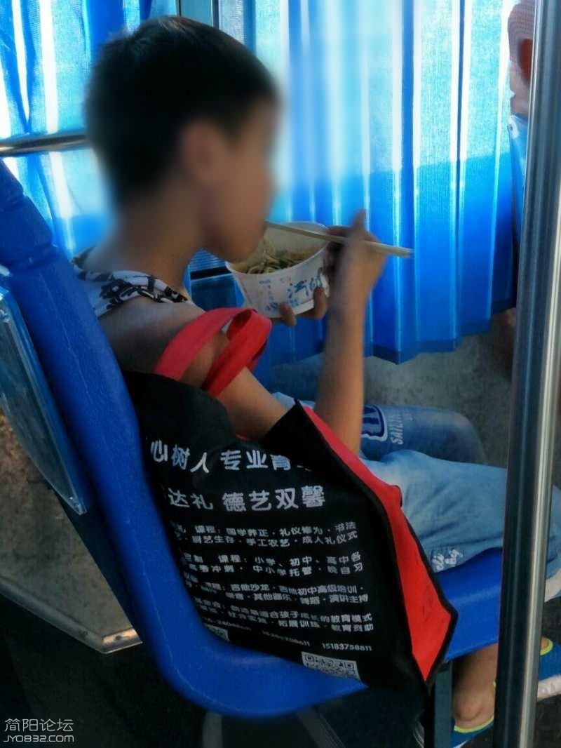 12081911n32bva030vtwbp.jpg