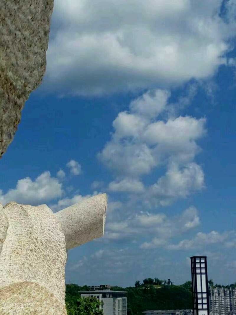 GXKz8RgEkk4r.jpg