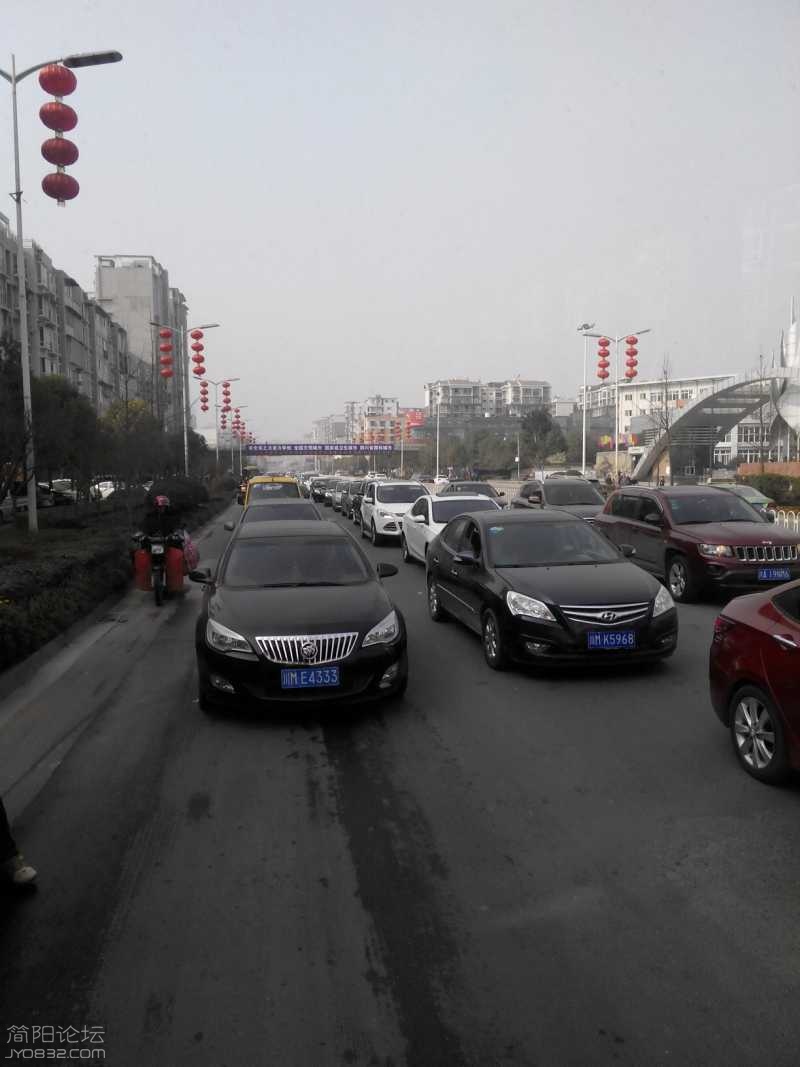1C6hFC76pLeR.jpg