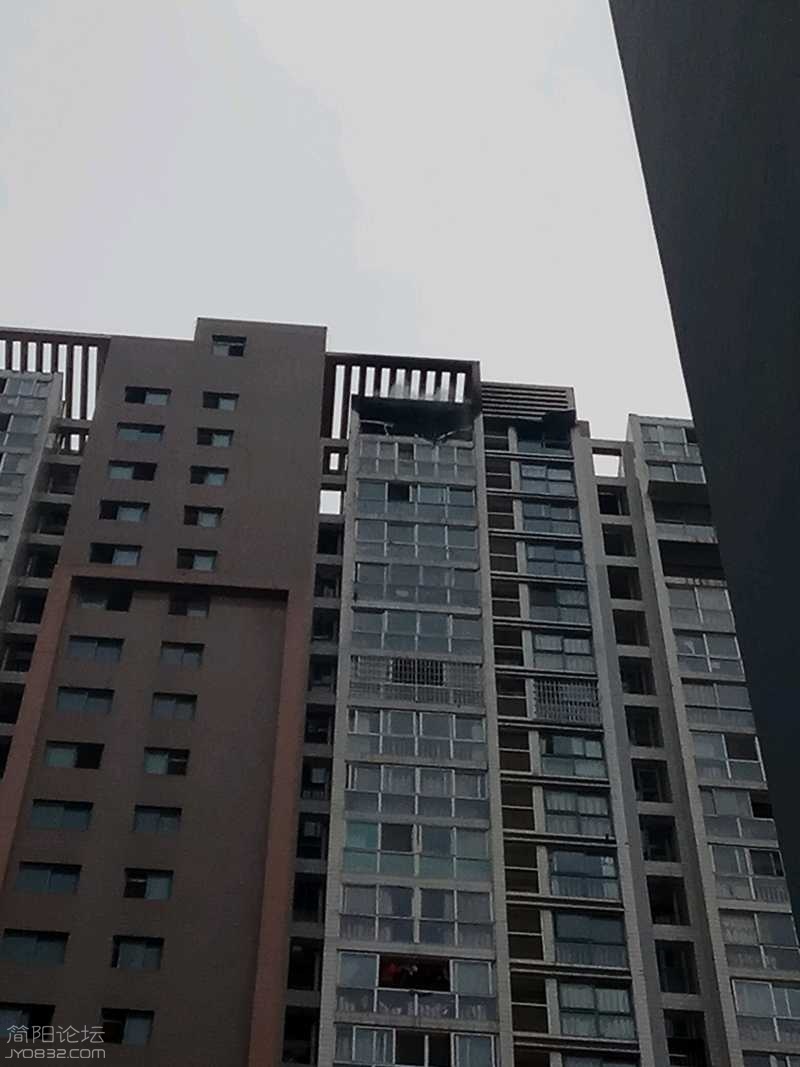 33n0YQnsQQ7K.jpg