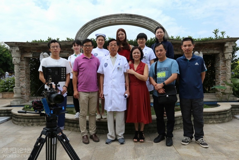 微电影《与生命同行》在简阳市人民医院开机.jpg