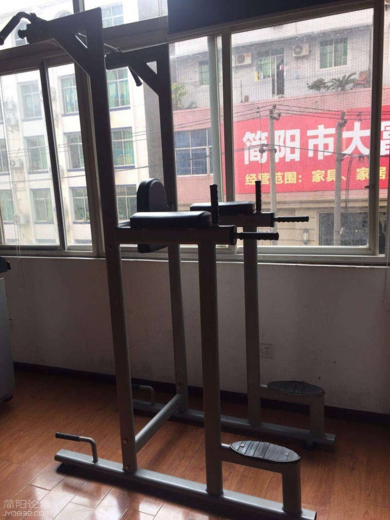 多功能单双杠.jpg