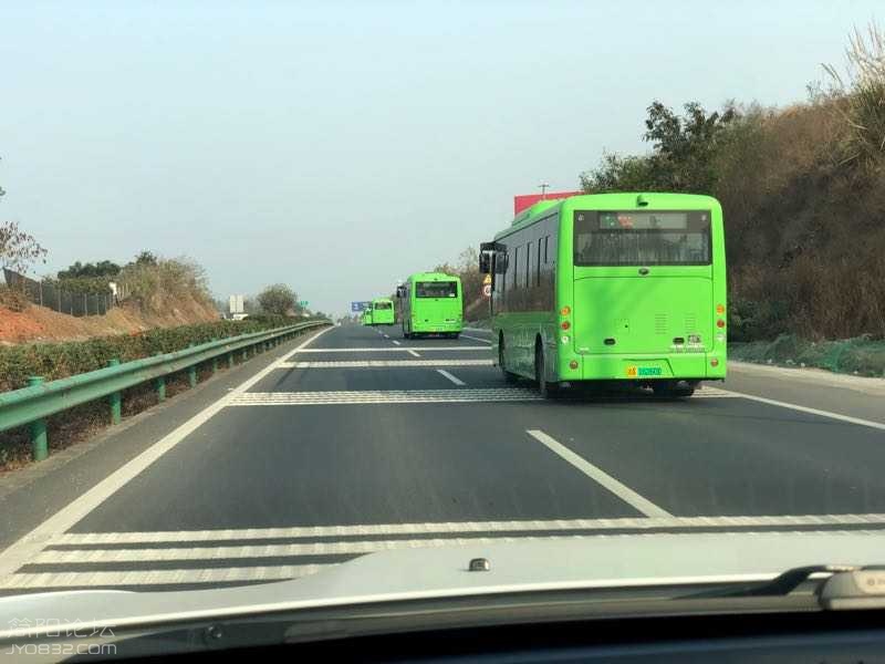 oA9e2892Mb4A.jpg