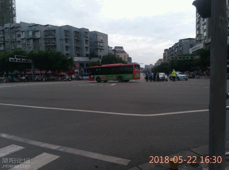 6U1ruczW3HO1.jpg