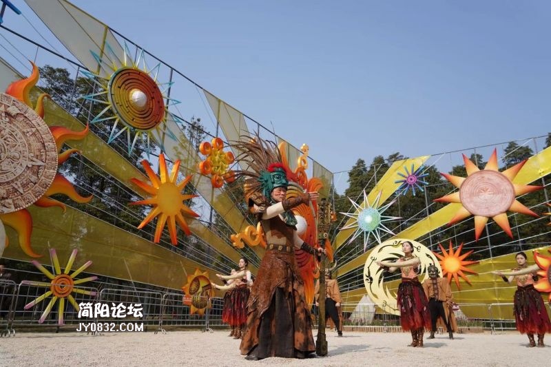 中国文化遗产标志纪念雕塑广场2.JPG