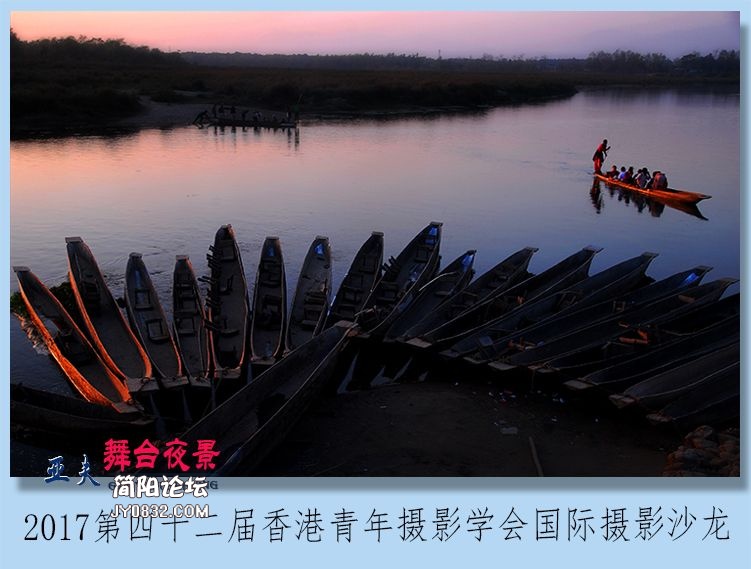 13——舞台夜景.jpg